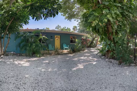 Exterior - 1545 52nd St, Marathon, FL 33050 photo 3 of 10