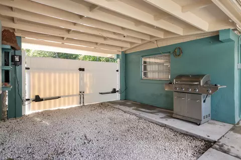 Exterior - 1545 52nd St, Marathon, FL 33050 photo 8 of 10