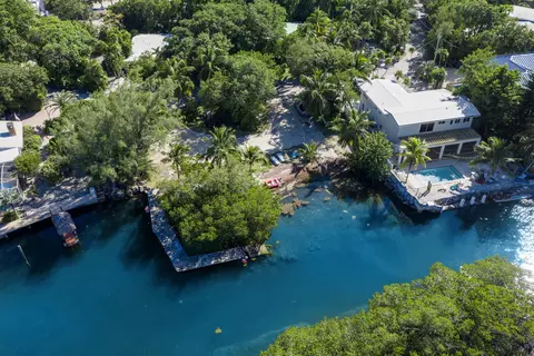 View/Area - 1545 52nd St, Marathon, FL 33050 photo 4 of 10