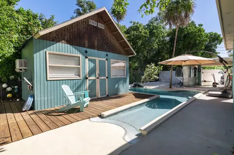 Exterior - 1545 52nd St, Marathon, FL 33050 photo 4 of 10
