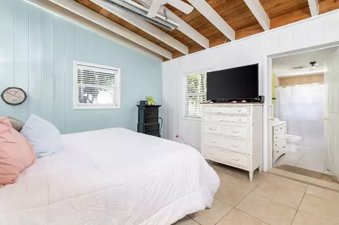 Bedroom - 1545 52nd St, Marathon, FL 33050 photo 2 of 3
