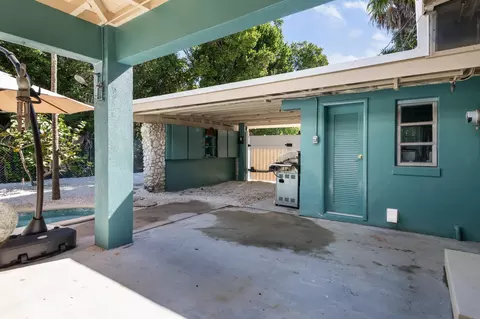 Exterior - 1545 52nd St, Marathon, FL 33050 photo 10 of 10