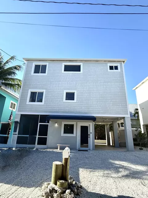 15 Lakeview Dr, Key Largo, FL 33037