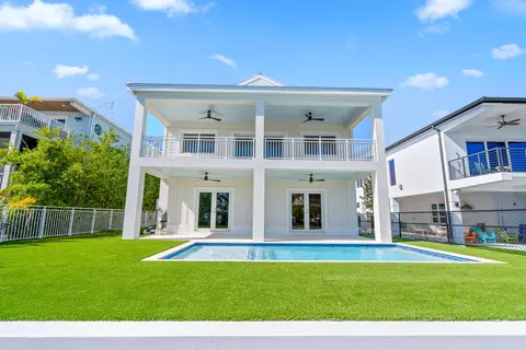 226 S Coconut Palm Blvd, Tavernier, FL 33070