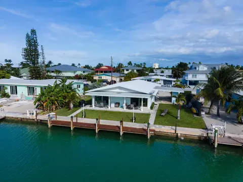 261 9th St #KEY colony, Key Colony Beach, FL 33051