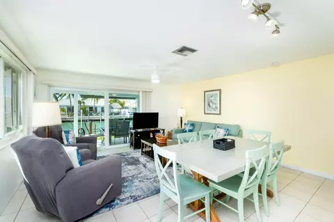 Dining - 261 9th St #KEY colony, Key Colony Beach, FL 33051 photo 2 of 2