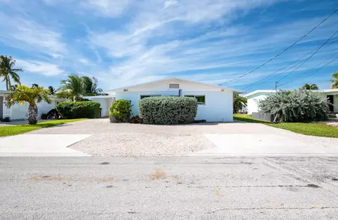 Exterior - 261 9th St #KEY colony, Key Colony Beach, FL 33051 photo 10 of 13