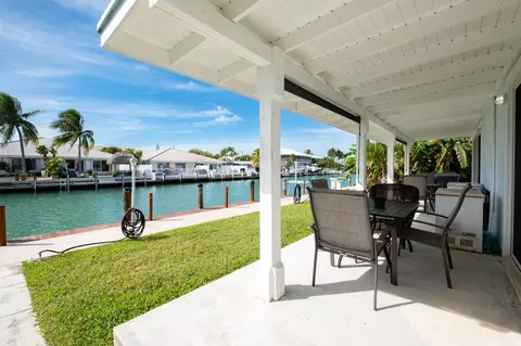Exterior - 261 9th St #KEY colony, Key Colony Beach, FL 33051 photo 3 of 13