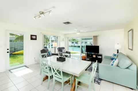 Dining - 261 9th St #KEY colony, Key Colony Beach, FL 33051 photo 1 of 2