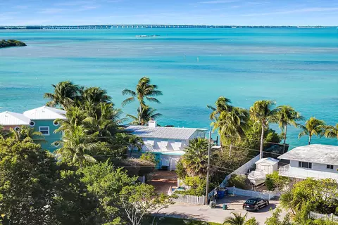 166 Bayview Dr, Islamorada, FL 33036