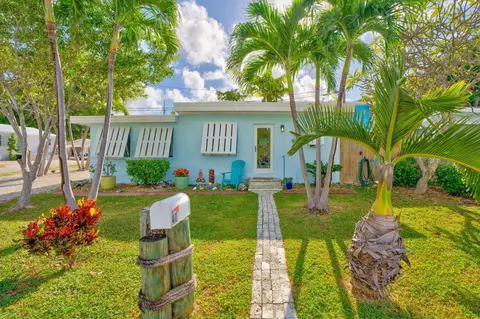 40 Pirates Dr, Key Largo, FL 33037