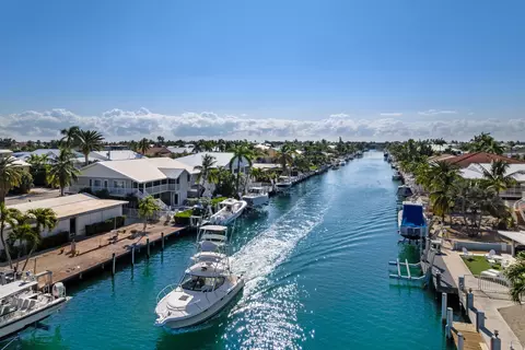 641 9th St #KEY colony, Key Colony Beach, FL 33051 photo 2