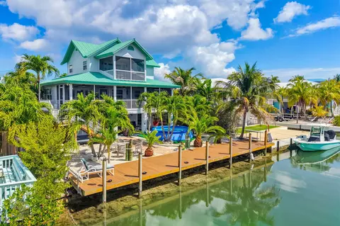 28560 Doubloon Rd, Little Torch Key, FL 33042
