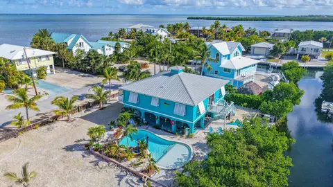 30890 Granada Ave, Big Pine Key, FL 33043
