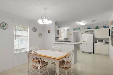 Dining - 222 Cuba Rd, Tavernier, FL 33070 photo 1 of 2