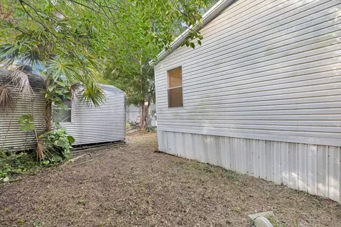 Exterior - 222 Cuba Rd, Tavernier, FL 33070 photo 4 of 7