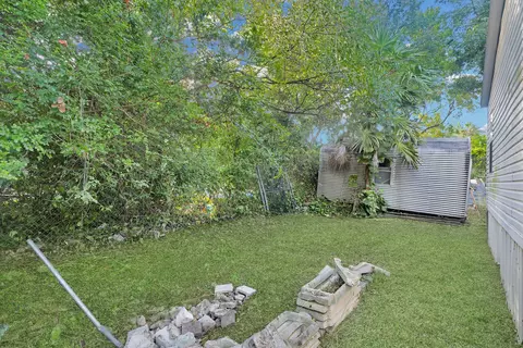 Exterior - 222 Cuba Rd, Tavernier, FL 33070 photo 7 of 7