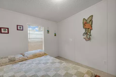Bedroom - 222 Cuba Rd, Tavernier, FL 33070 photo 5 of 10