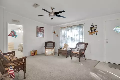 Living - 222 Cuba Rd, Tavernier, FL 33070 photo 2 of 6