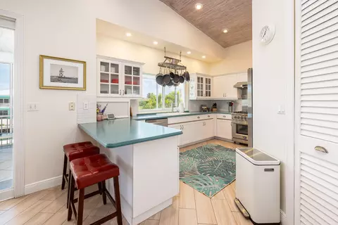 Kitchen - 112 Leoni Dr, Islamorada, FL 33036 photo 1 of 4