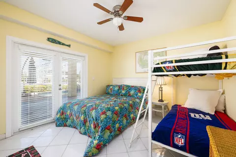 Bedroom - 112 Leoni Dr, Islamorada, FL 33036 photo 5 of 6