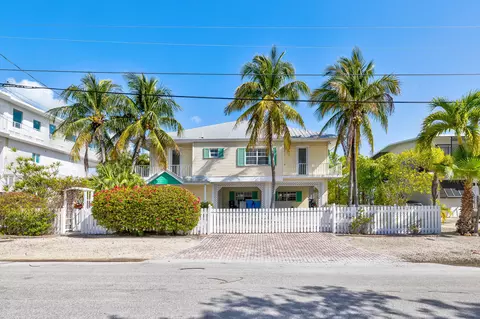 Exterior - 112 Leoni Dr, Islamorada, FL 33036 photo 1 of 25