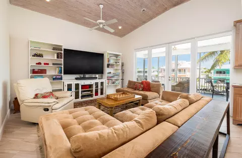 Living - 112 Leoni Dr, Islamorada, FL 33036 photo 1 of 2