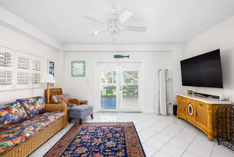 Living - 112 Leoni Dr, Islamorada, FL 33036 photo 2 of 2