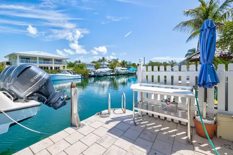 Exterior - 112 Leoni Dr, Islamorada, FL 33036 photo 22 of 25