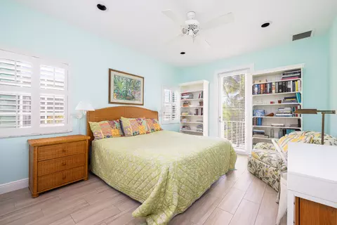 Bedroom - 112 Leoni Dr, Islamorada, FL 33036 photo 1 of 6