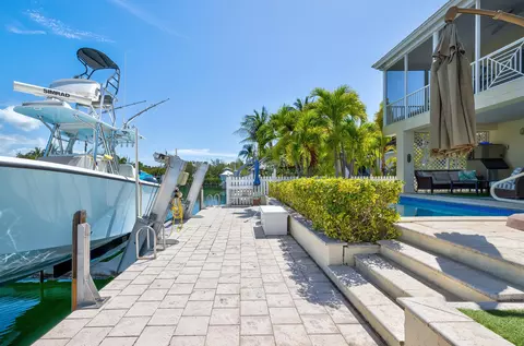 Exterior - 112 Leoni Dr, Islamorada, FL 33036 photo 21 of 25