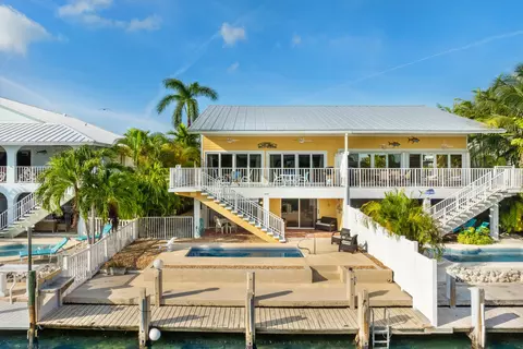 640 9th St #KEY colony, Key Colony Beach, FL 33051