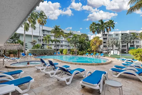 1901 S Roosevelt Blvd #208E, Key West, FL 33040