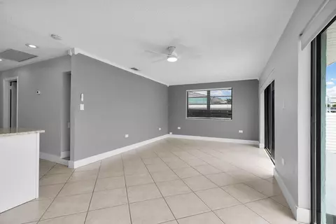 Living - 427 89th Street Ocean Street Ocean, Marathon, FL 33050 photo 3 of 7