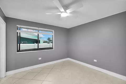 Bedroom - 427 89th Street Ocean Street Ocean, Marathon, FL 33050 photo 5 of 8