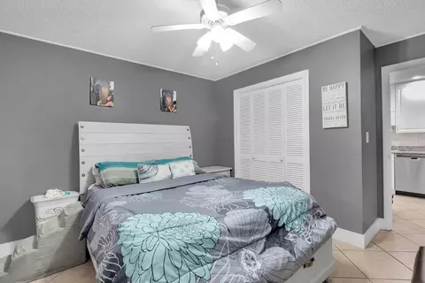Bedroom - 427 89th Street Ocean Street Ocean, Marathon, FL 33050 photo 2 of 8