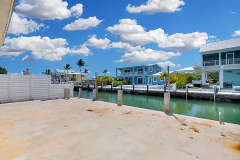 Exterior - 427 89th Street Ocean Street Ocean, Marathon, FL 33050 photo 1 of 7