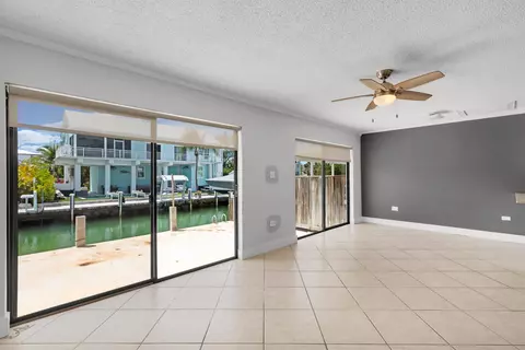 Living - 427 89th Street Ocean Street Ocean, Marathon, FL 33050 photo 2 of 7