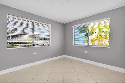 Bedroom - 427 89th Street Ocean Street Ocean, Marathon, FL 33050 photo 3 of 8