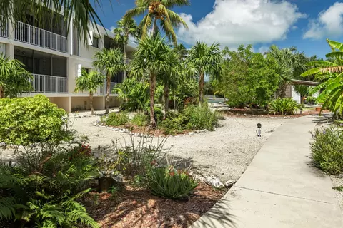 Exterior - 133 Coco Plum Dr #35, Marathon, FL 33050 photo 5 of 7