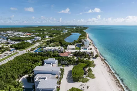 View/Area - 133 Coco Plum Dr #35, Marathon, FL 33050 photo 4 of 11