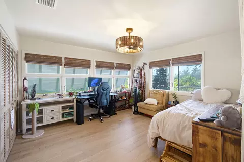 Bedroom - 16640 Cypress Rd, Sugarloaf Key, FL 33042 photo 4 of 9