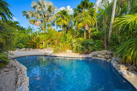 Exterior - 16640 Cypress Rd, Sugarloaf Key, FL 33042 photo 5 of 27