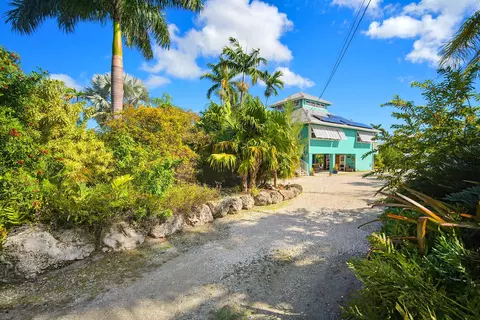 Exterior - 16640 Cypress Rd, Sugarloaf Key, FL 33042 photo 2 of 27