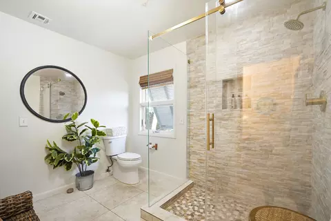 Bath - 16640 Cypress Rd, Sugarloaf Key, FL 33042 photo 5 of 6