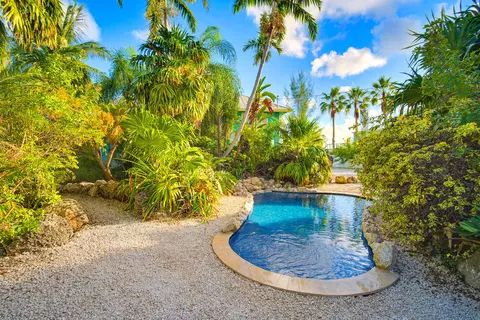 Exterior - 16640 Cypress Rd, Sugarloaf Key, FL 33042 photo 4 of 27