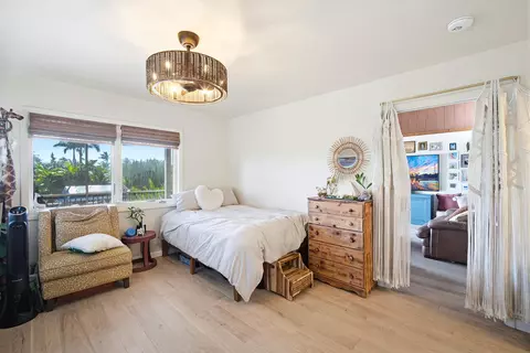 Bedroom - 16640 Cypress Rd, Sugarloaf Key, FL 33042 photo 5 of 9