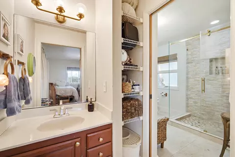Bath - 16640 Cypress Rd, Sugarloaf Key, FL 33042 photo 4 of 6