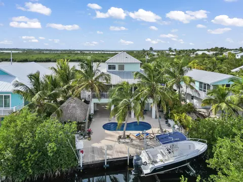 537 Heck Ave, Little Torch Key, FL 33042