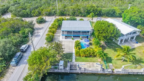 421 Ixora Dr, Big Pine Key, FL 33043